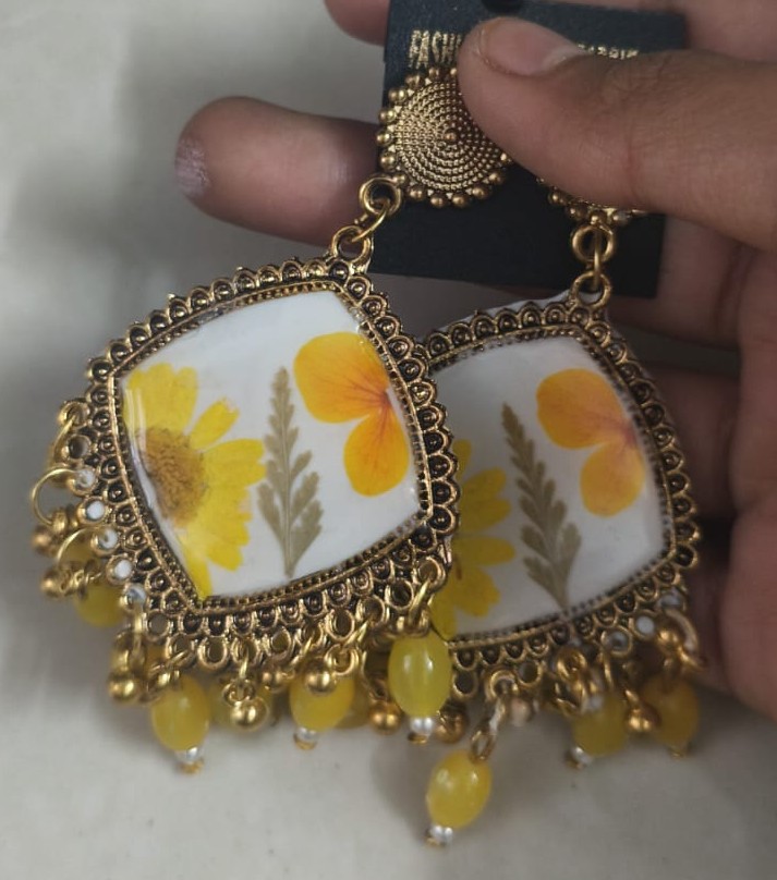 Resin Flower Pendant